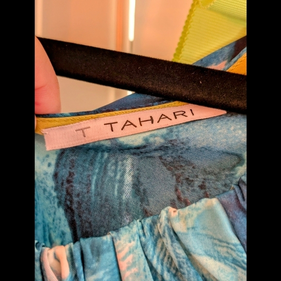 T Tahari Blue and White Floral Tank Top - Picture 2 of 6